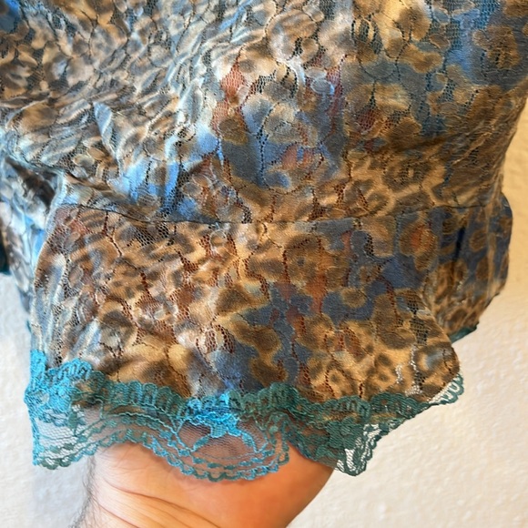 Y2K cheetah lace top - Picture 4 of 6